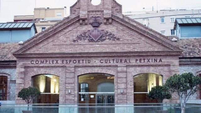 València quiere reabrir la residencia para deportistas de La Petxina, cerrada desde 2020
