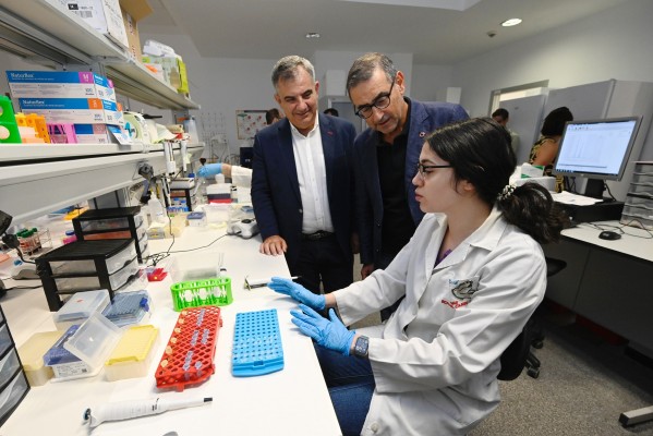 La UMU cuenta con un laboratorio dedicado a analizar biomarcadores de salud solo a través de la saliva