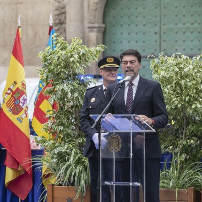 El jefe de la Policía Local de Alicante, José María Conesa, se jubila 