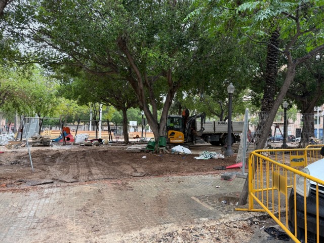 Avanzan en Elche las obras de renovación del Parque 9 d'octubre 