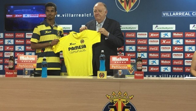 Akram Afif se muestra 