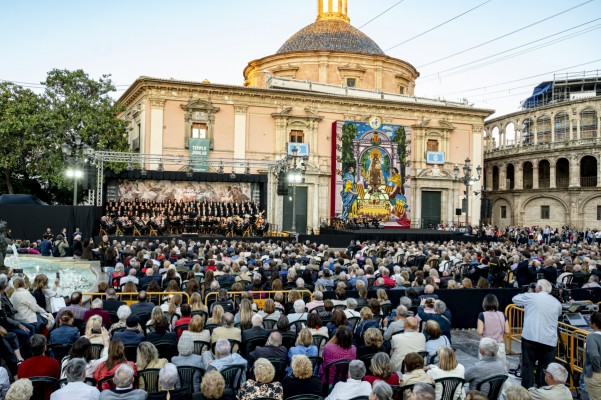 La Fundación Bancaja ofrecerá el concierto Ronda a la Mare de Déu con música y danzas populares