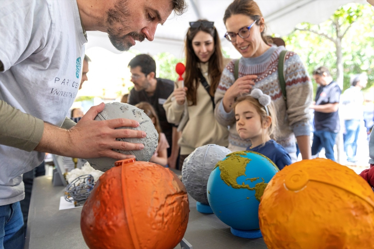 Expociència 2026 reúne a cerca de 3.000 personas en el Parc Científic, pese a la lluvia
