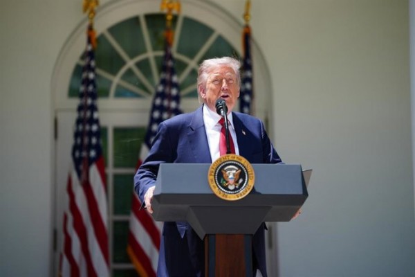Trump advierte que el alto el fuego es 