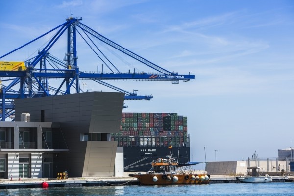 Los puertos españoles requerirán hasta 17.000 profesionales en los próximos cinco años