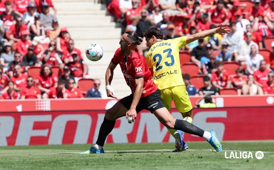 El Villarreal se marcha de Mallorca con un empate y Arnau Tenas como mejor jugador