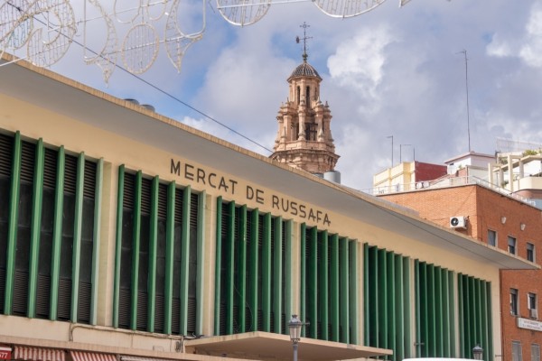 Licitada por 60.000 euros la redacción del proyecto para renovar la fachada del mercado de Russafa