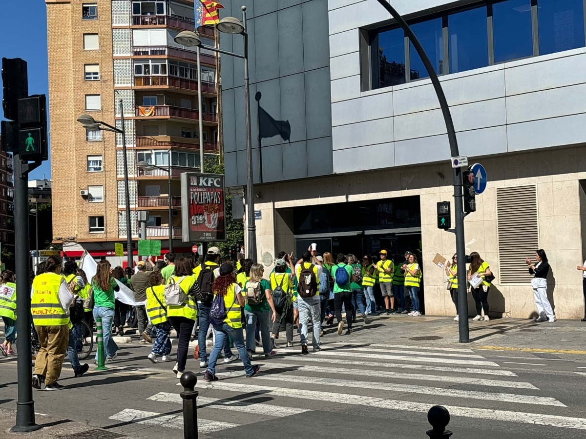 Empieza la huelga indefinida del profesorado en todos los centros públicos valencianos