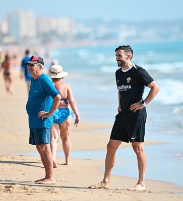 El Elche regresa a Algorfa con trabajo pendiente en el césped y, especialmente, en los despachos