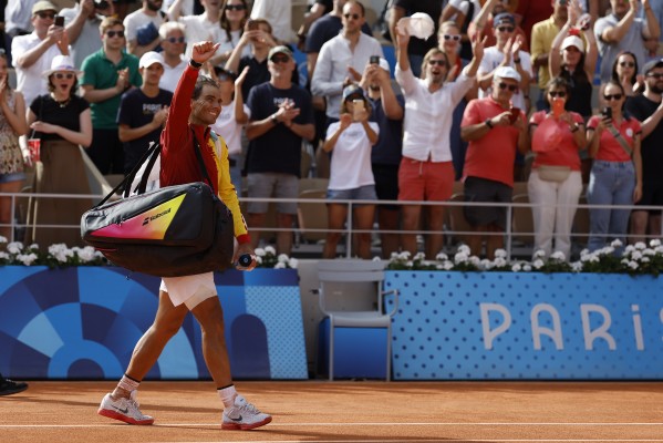 Nadal reacciona en París y brinda el 60º baile con Djokovic