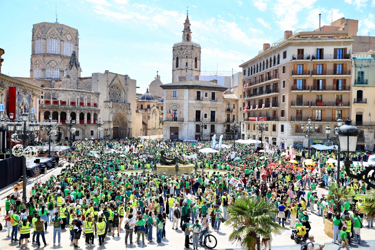 Sindicatos cifran el seguimiento de la manifestación en el 88% y Educación lo rebaja al 47%