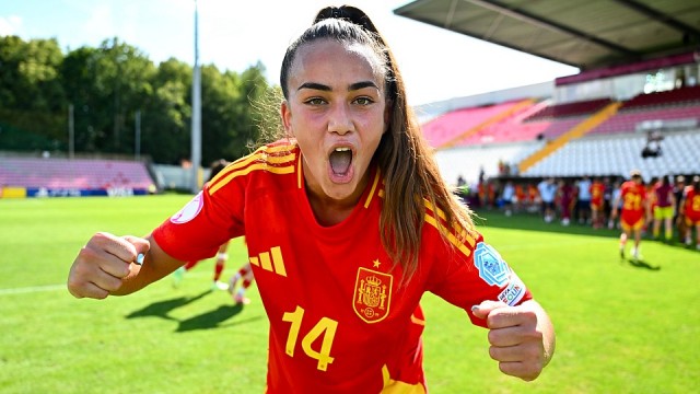 Daniela Arques se une a Eva Navarro y Silvia Lloris en el tridente de oro femenino murciano