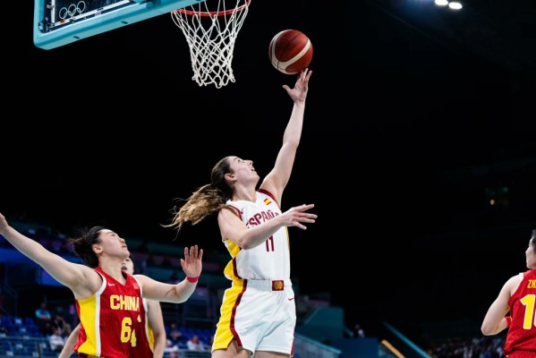Leo Rodríguez y Megan Gustafson derriban la muralla china en la prórroga 