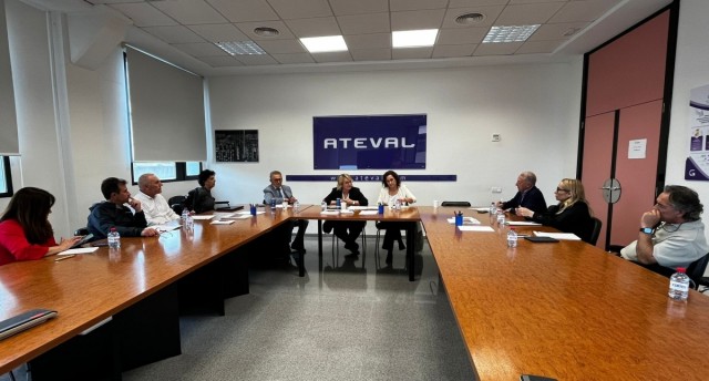 El textil valenciano reclama al Ministerio una política industrial que lo 