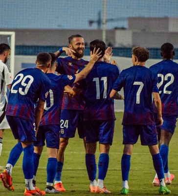 El Eldense golea al Albacete y empata con el Oviedo en un triangular

