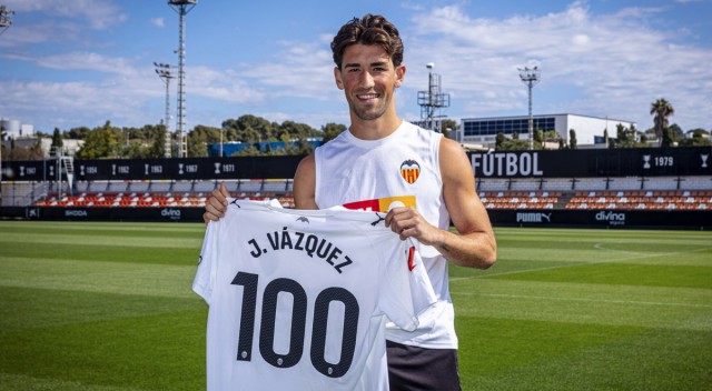 Jesús Vázquez alcanza los 100 partidos como valencianista