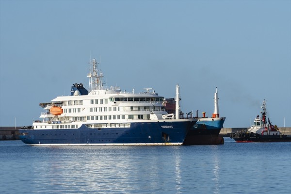Desembarcan los últimos 28 pasajeros y tripulantes del MV Hondius, tras haber aterrizado los dos aviones