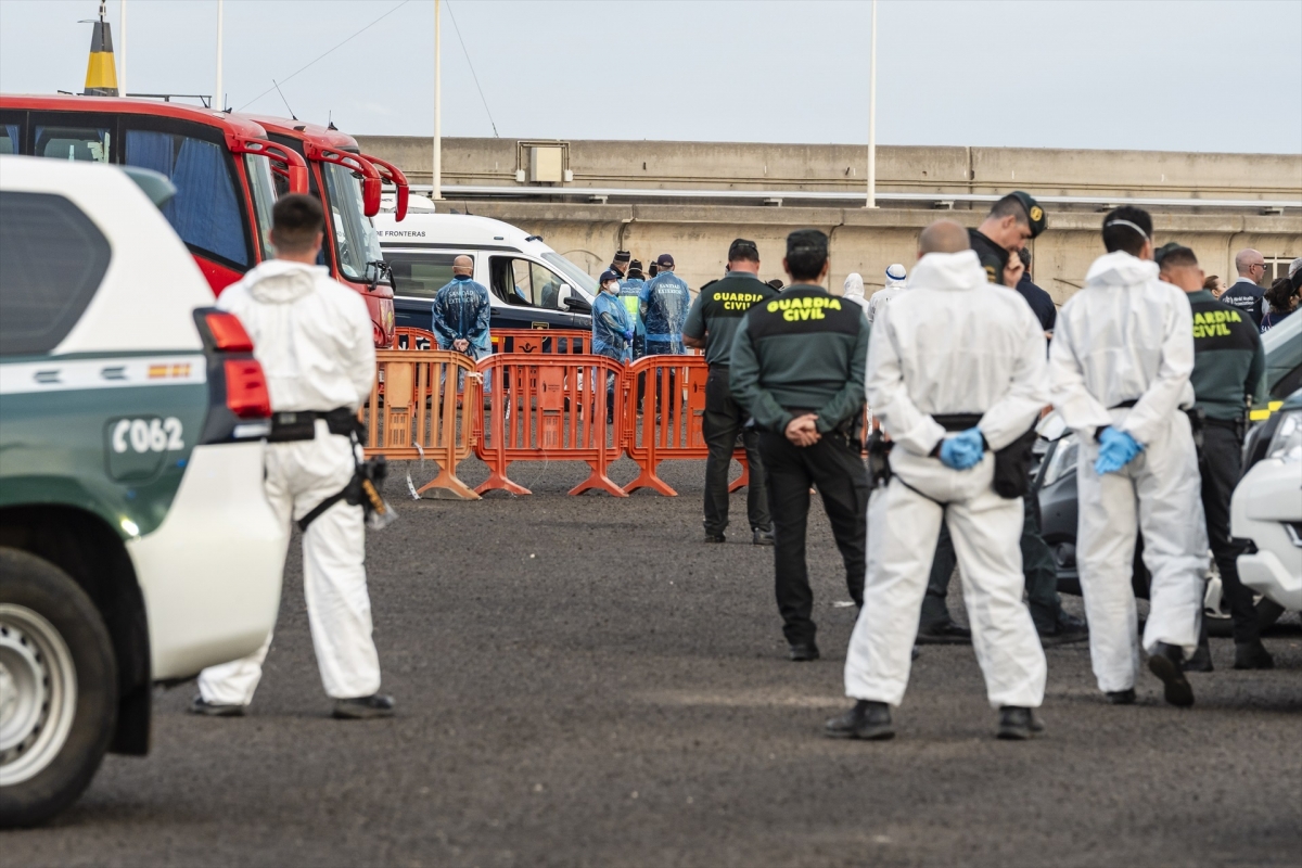 Un español aislado en el Hospital Gómez Ulla da 