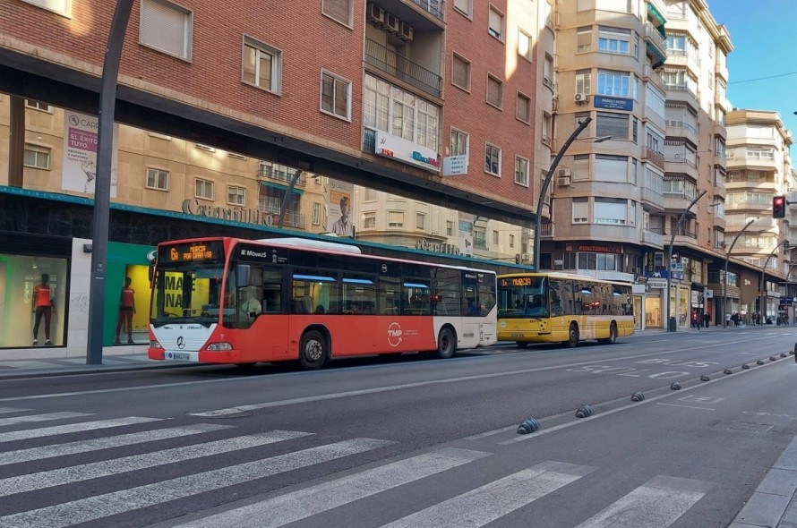 Las tarifas del autobús urbano de Murcia ya son definitivas: pagar con el móvil o tarjeta ahorrará 15 céntimos por viaje