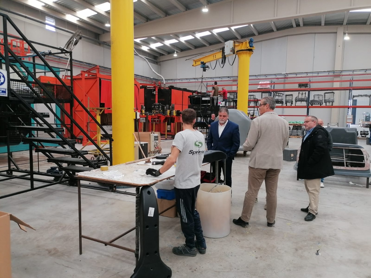 La firma de plásticos Rototank construirá otra nave en una parcela de 2.600 metros cuadrados en Villena