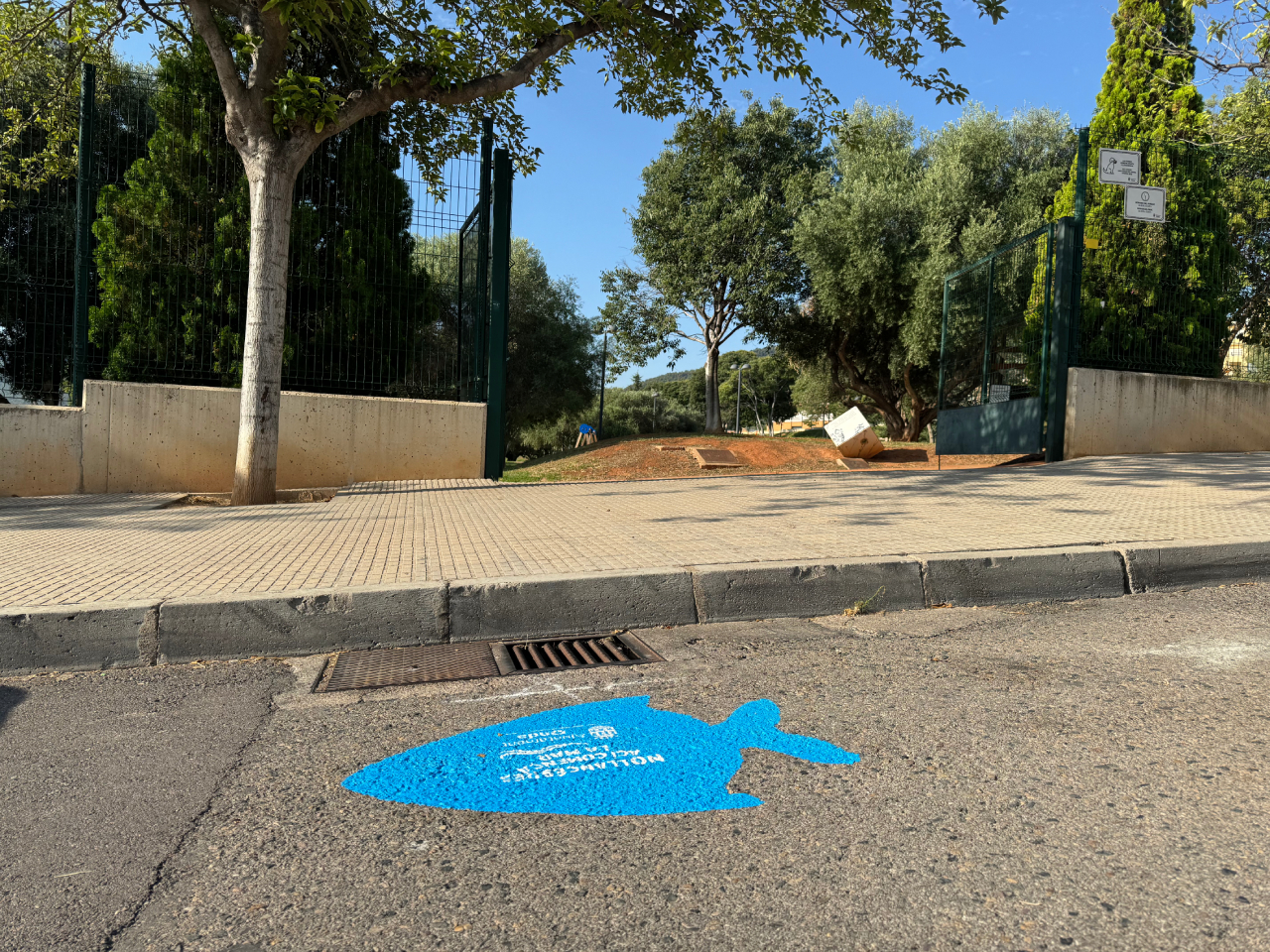 Onda colorea las calles de animales marinos para concienciar sobre el medioambiente