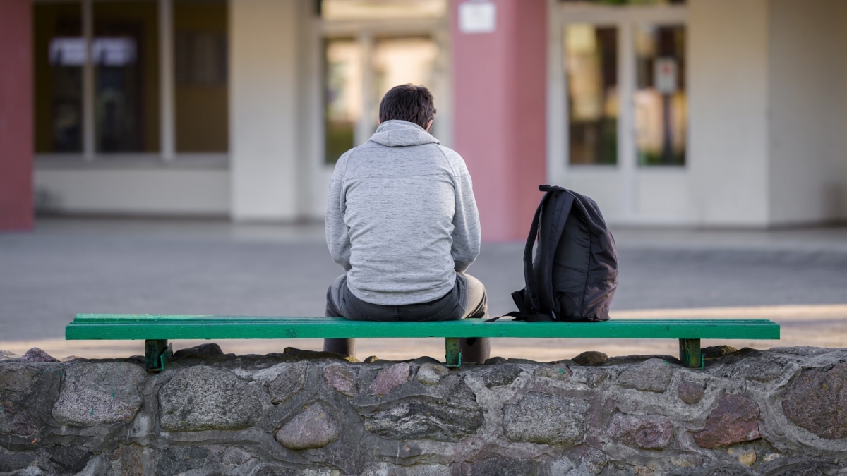 La soledad no deseada también golpea a los jóvenes