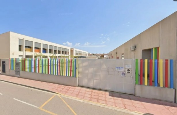 Educación asume la reparación integral del CEIP Els Germanells y se instalaran prefabricadas durante la obra