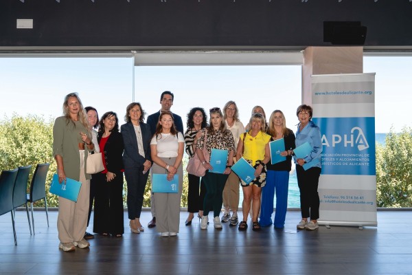 APHA impulsa el turismo de Alicante con un 'fam trip' para operadores británicos y de Países Bajos