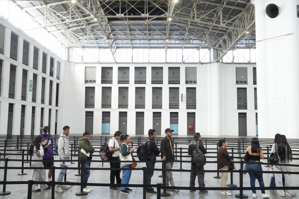 El Gobierno podría recaudar entre 20 y 26 millones de euros por tasas en la regularización extraordinaria de migrantes