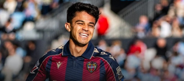 Brugué, recién recuperado de una operación de rodilla, marca su primer gol en Primera