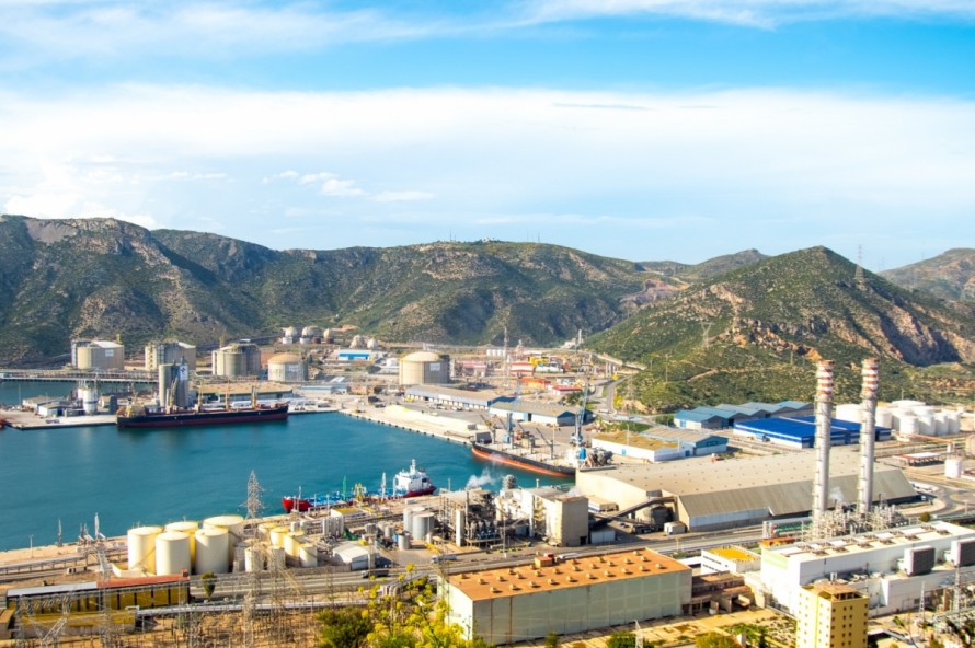 Vía libre ambiental para la gran planta de hidrógeno verde de Repsol en Cartagena 