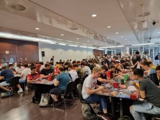 Valencia, sede del campeonato nacional de cartas de Yu-Gi-Oh! con 500 duelistas en competición
