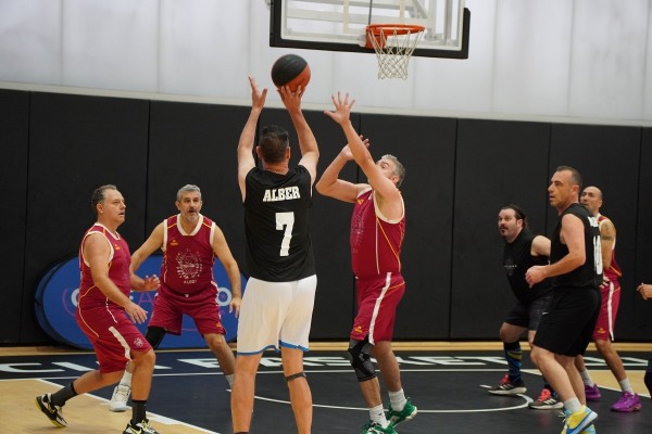 Over40Basket celebra su décimo aniversario convirtiendo Valencia en la capital del baloncesto veterano