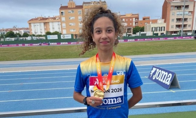 Fátima Hernández ganó el oro sub-20 de 5.000 metros con récord regional absoluto