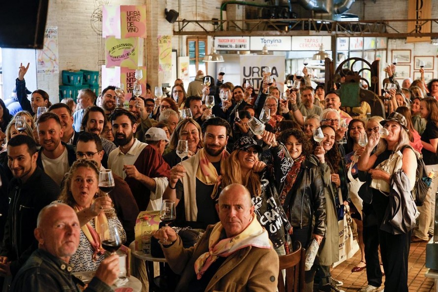 URbanitas del Vino: la DO Utiel-Requena brinda y saborea Valencia barrio a barrio 