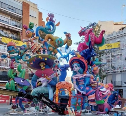 JCF inhabilita durante tres ejercicios al artista Carlos Carsí por dejar varias fallas a medio plantar
