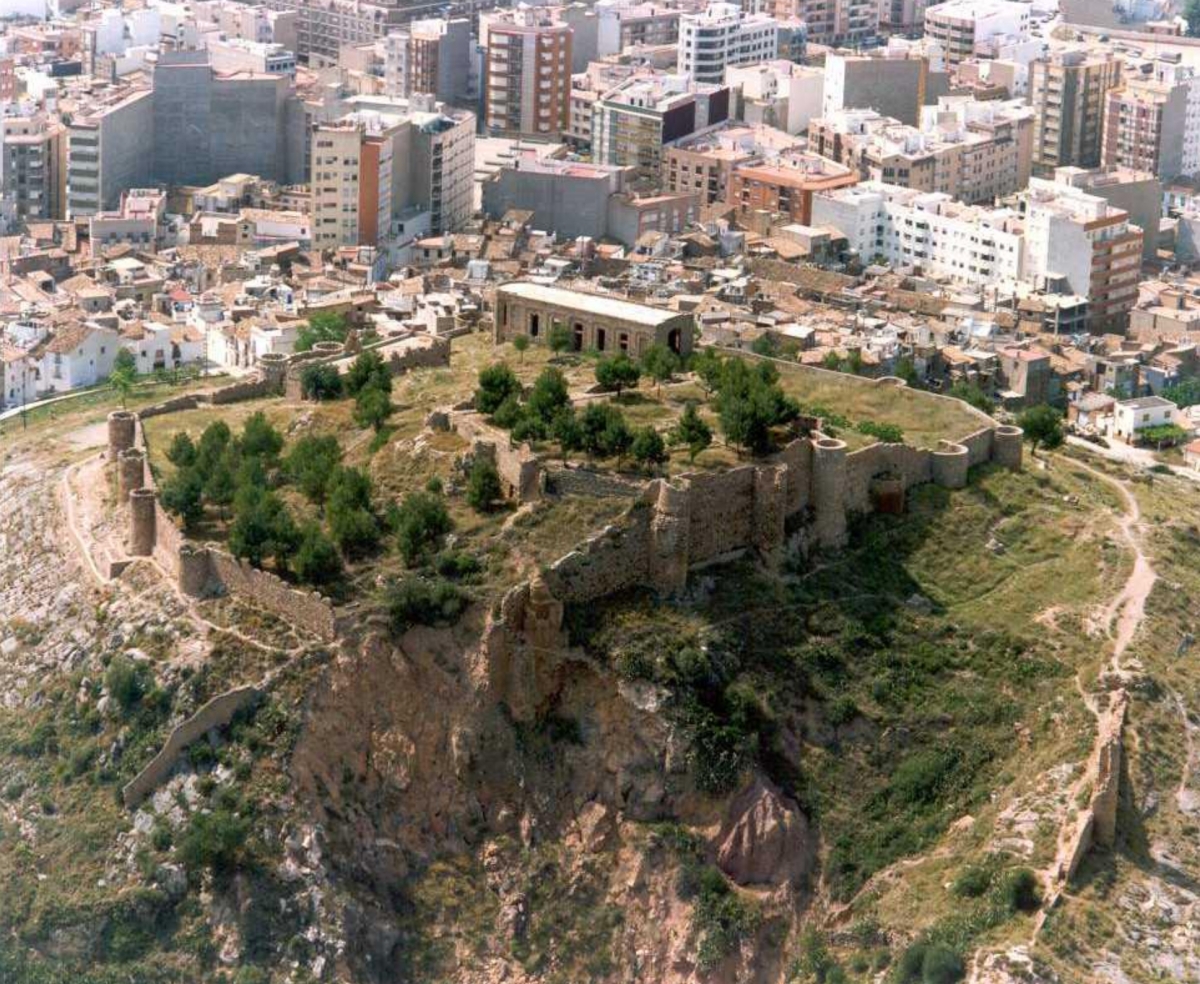 El Plan Onda 2030 encara su ecuador con la fase final de la mejora de la plaza de España y la ladera sur del castillo