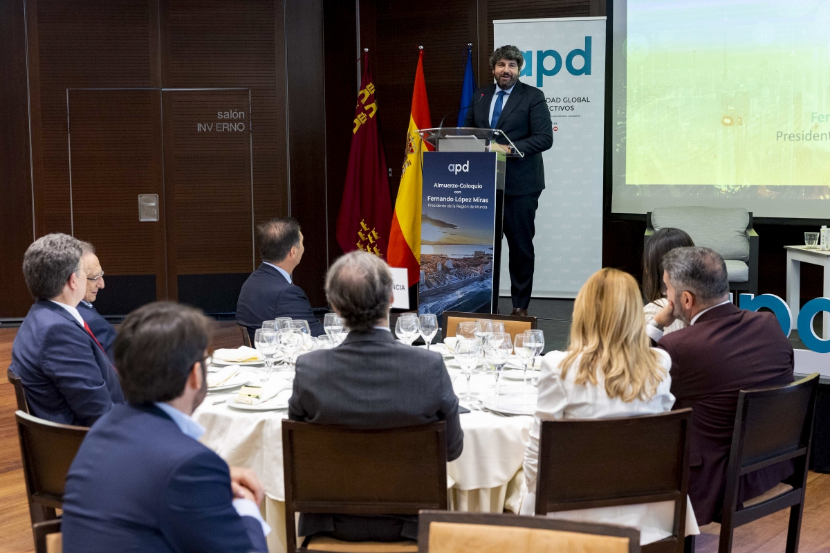 López Miras, en su intervención en el coloquio.
