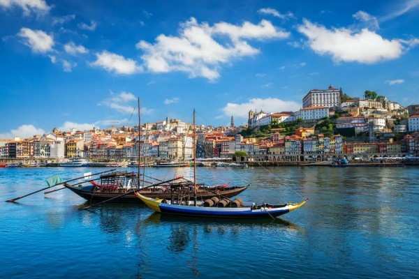 Oporto 2.0: Del asfalto vintage a los 15 pisos de puro confort en Boavista