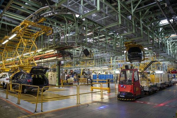 Empiezan las salidas de trabajadores del cuarto ERE de Ford Almussafes en cinco años 