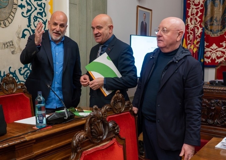 Diego Salinas abandona el Ejecutivo local de Cartagena, complica la estabilidad y deja sin mayoría absoluta a Noelia Arroyo