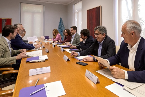 L'Ajuntament de Gandia i Generalitat Valenciana aborden l’estat de l'edifici de Correus