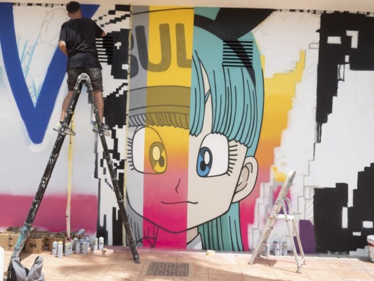 Los Alcázares empieza a vestir sus calles de color en el Festival Internacional de Arte Urbano