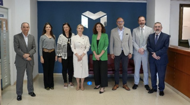 La Unión de Mutuas muestra al cónsul general de Rumanía en la Comunitat sus diferentes servicios asistenciales