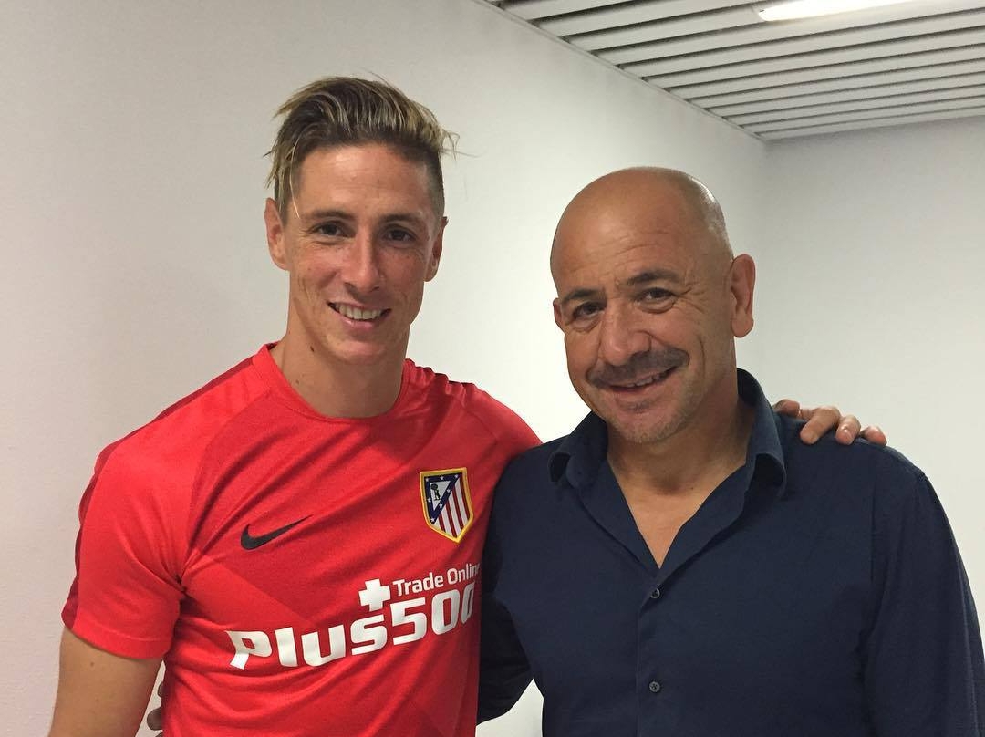 Fernando Torres se cita con Claudio Barragán, ídolo de su infancia con el ascenso en juego