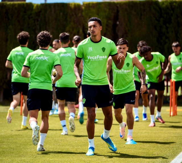 Pese a los resultados mayoritariamente adversos, el Elche CF continúa dependiendo de sí mismo para eludir el descenso
