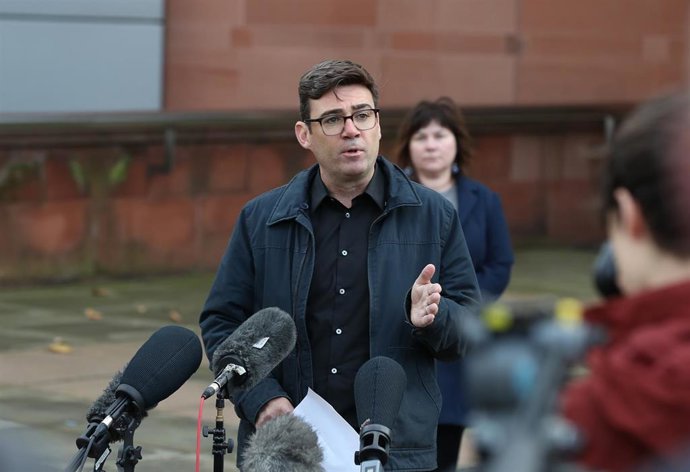 Burnham confirma su candidatura a suceder a Starmer