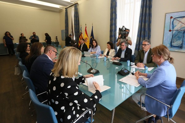 Cuatro alcaldes y exalcaldes del PSPV, citados el 18 de mayo a la comisión del bono consumo en la Diputación