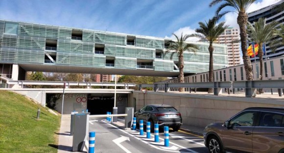 Benidorm lanzará ayudas a los jóvenes para sufragar la obtención del carnet de conducir