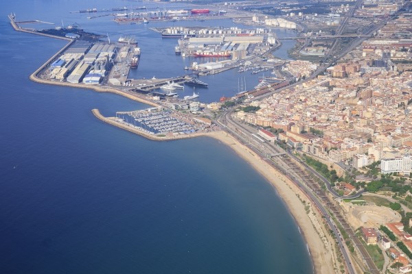 Los puertos españoles de titularidad estatal logran récord de ingresos en 2025, con 1.351 millones